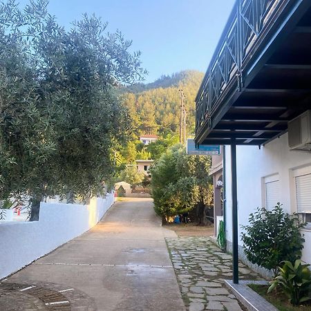 Blue Sky Apartments Скала-Потамиас Экстерьер фото